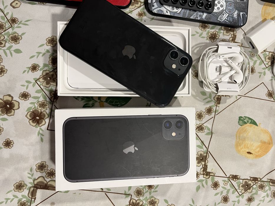 iPhone 11 (64GB)