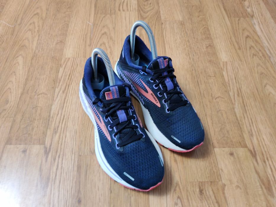 Кроссовки Brooks Adrenaline GTS 22