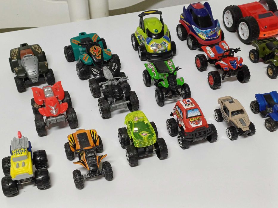 Carros 4x4 24 unidades