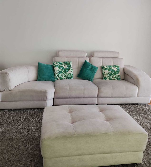 Sofá com chaise longue