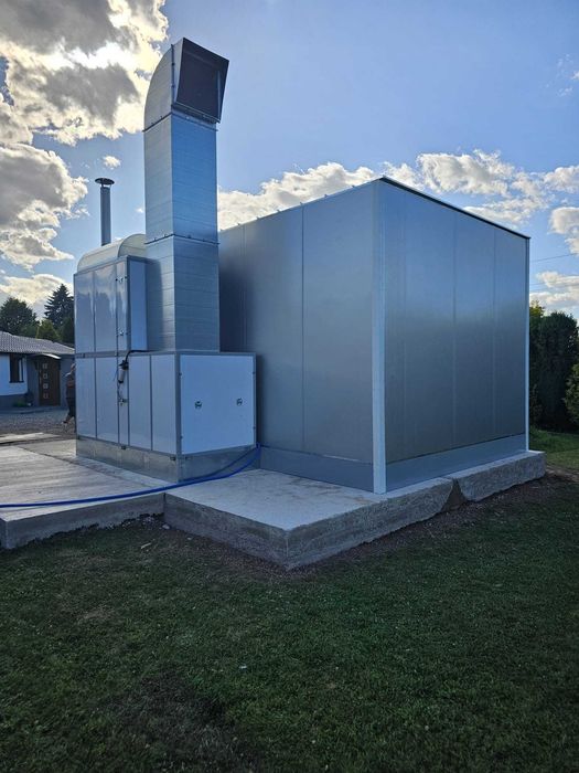 Kabina lakiernicza samochodowa MIRWENT 4 × 7 m, dostępną od ręki.