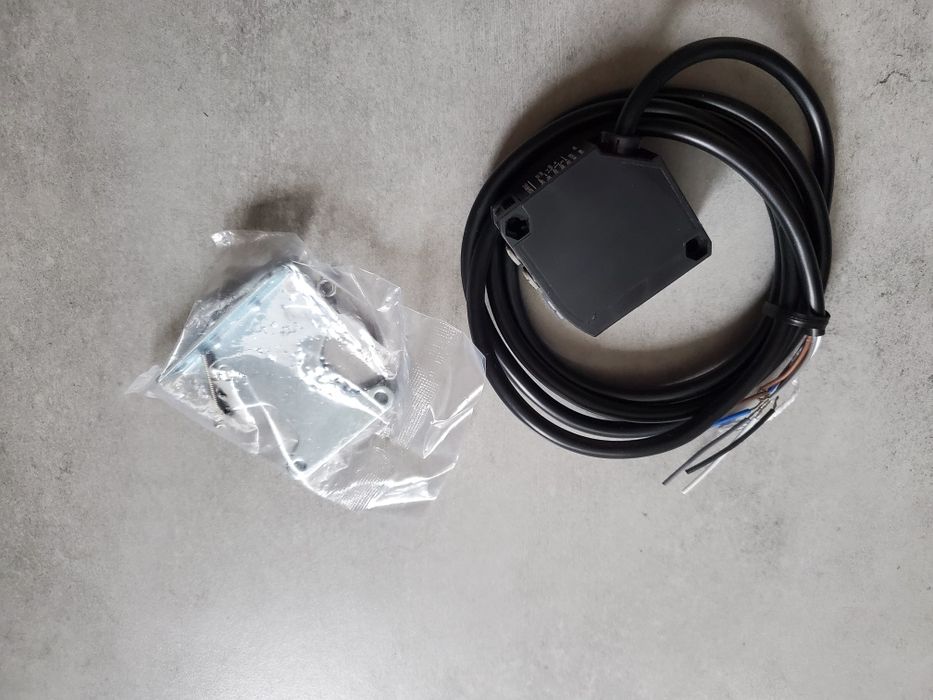 Оптичний датчик Autonics BEN300-DDT omron e3jk-rr12 для воріт