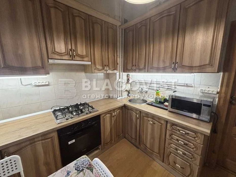 Продаж квартири Героїв Оборони, 3 Виставковий центр