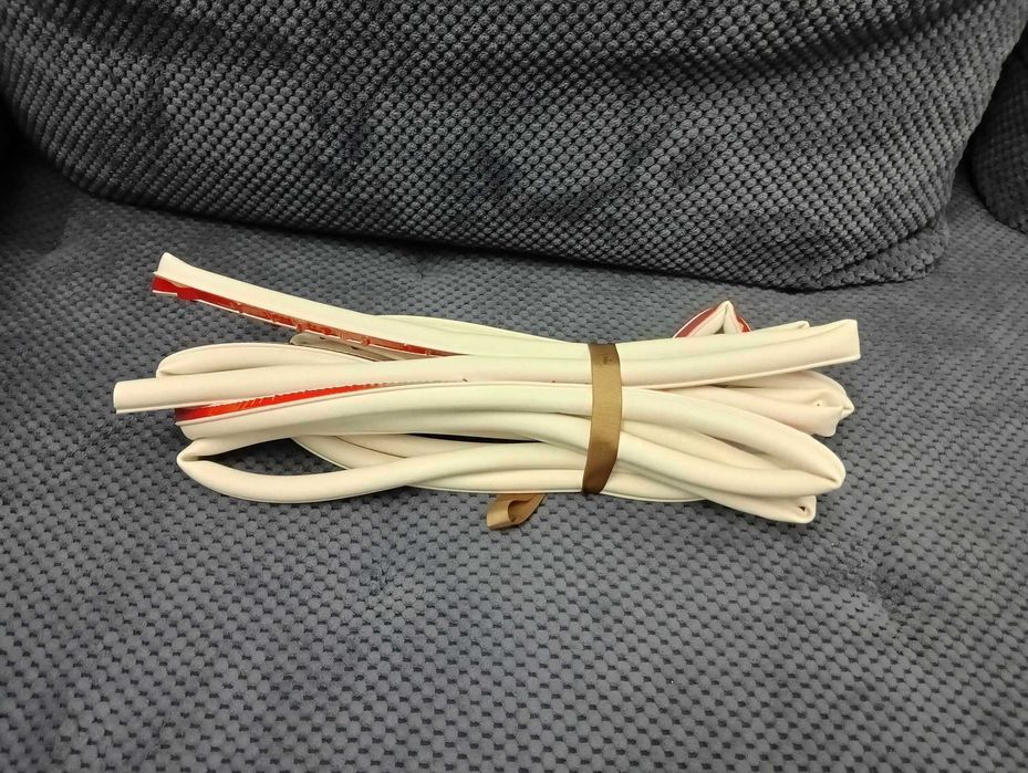 Uszczelka 5,5m z taśmą dwustronną