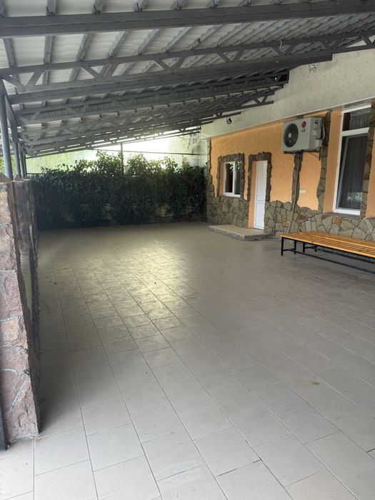 Будівля під комерцію с.Жуличі, Золочівський р-н, Львівска обл.