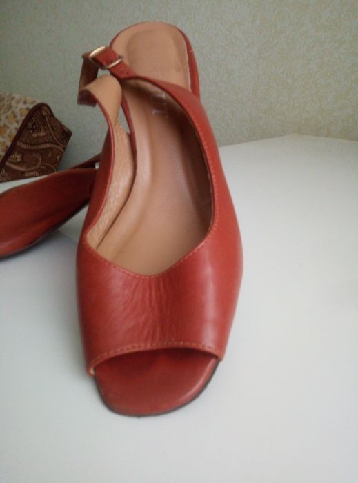 Босоніжки жіночі розмір38