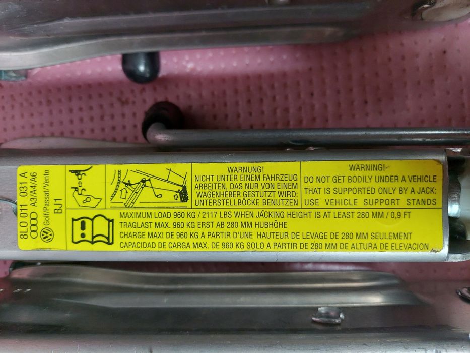 Домкрати гольф 4, 5. Пассат б5, ауді а6 с5, ауді а3,а4, сеат