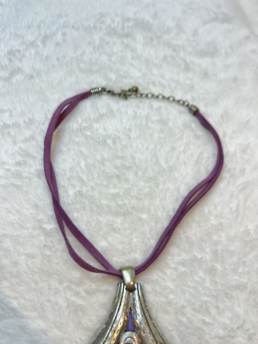 Fioletowy naszyjnik 21