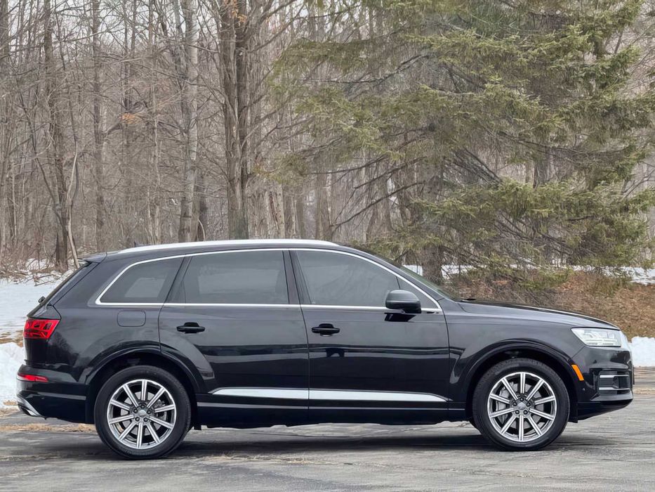 Audi Q7      2019