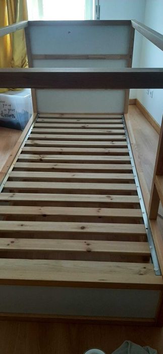 Cama Kura Ikea sem colchão