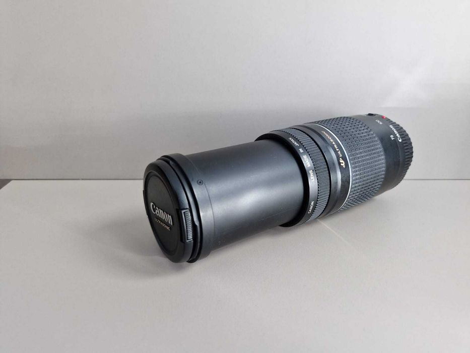 CANON EOS 5D mark II  + 3 obiektywy  16-28mm 50mm 75-300mm