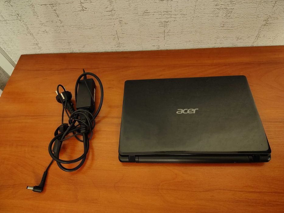 Acer Aspire V5 11.6" AMD C70 2GB 320HDD - oryginalny system - zasilacz