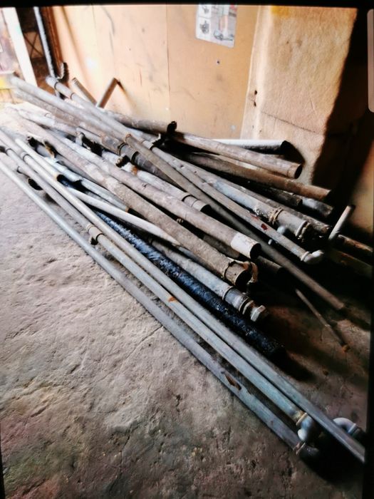 metalowe rury na słupki grube
