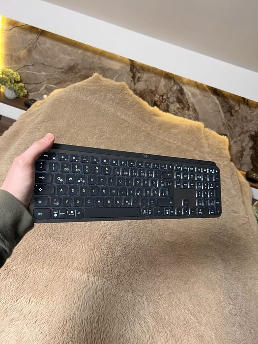 Logitech MX Keys S – Нова клавіатура без упаковки