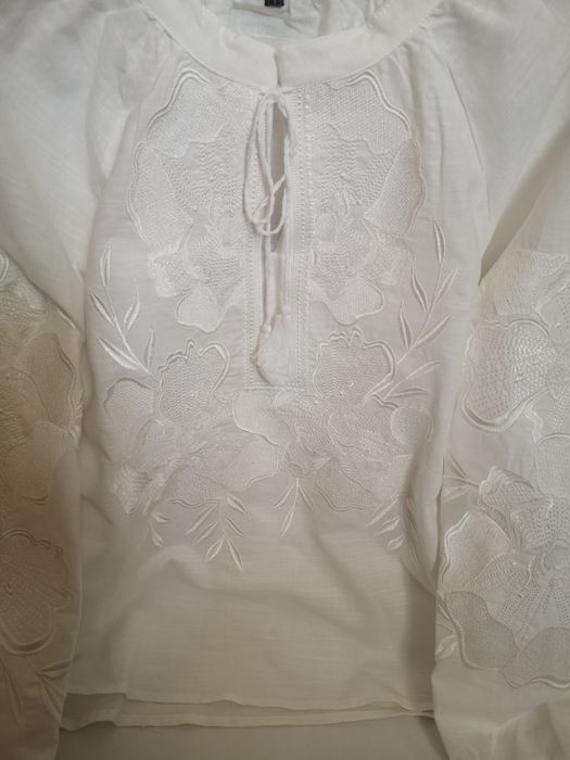 Жіноча біла вишиванка XS, S, M, L