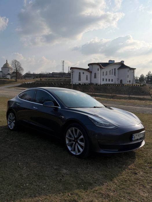 Tesla model 3 2019r