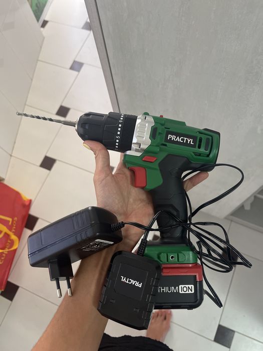 Furadeira practyl drill