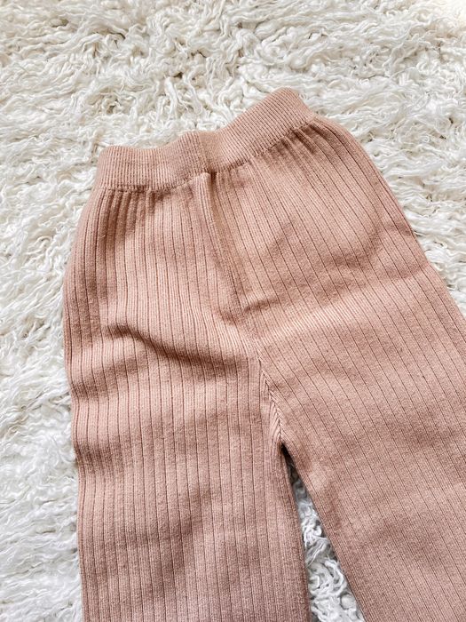 Бежевий теплий костюм в рубчик на 5-6р