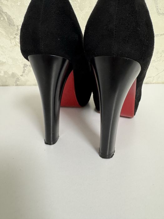 Туфлі жіночі на підборах 39р