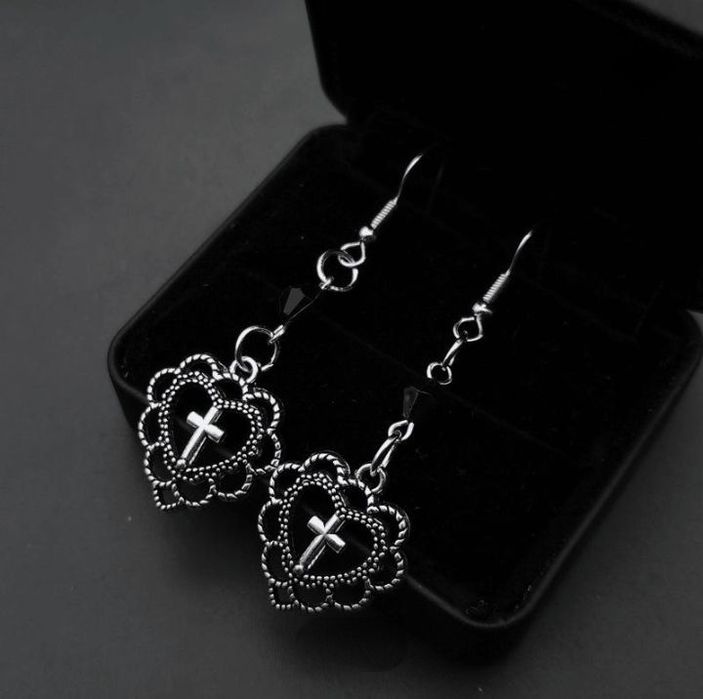 Серьги готика сердца