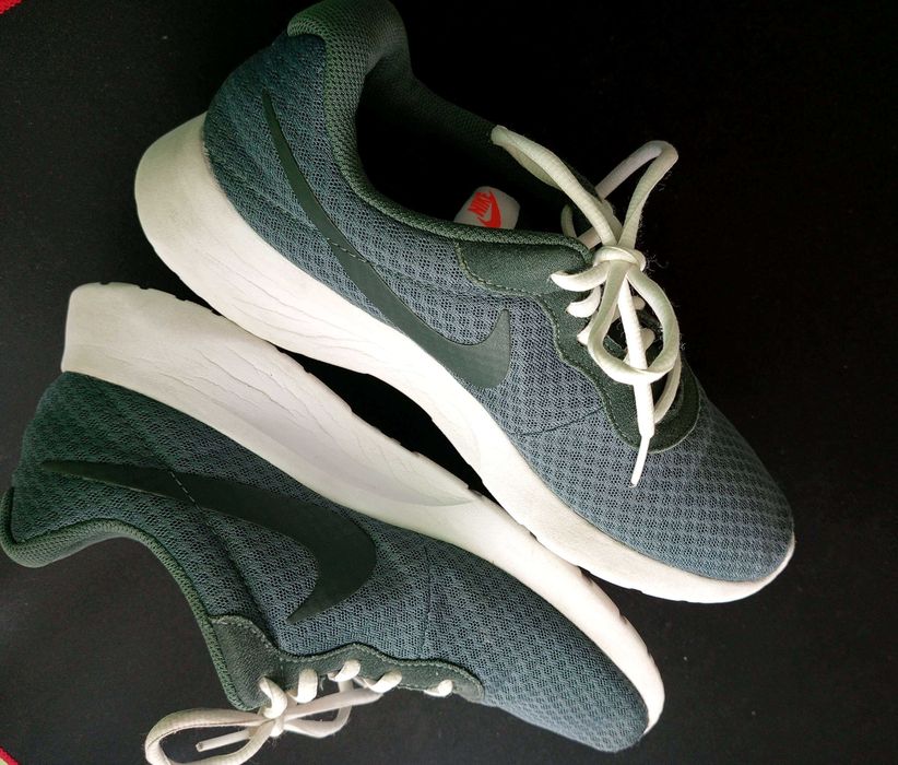 Męskie buty sportowe Nike Tanjun 42 zielony Stan bardzo dobry