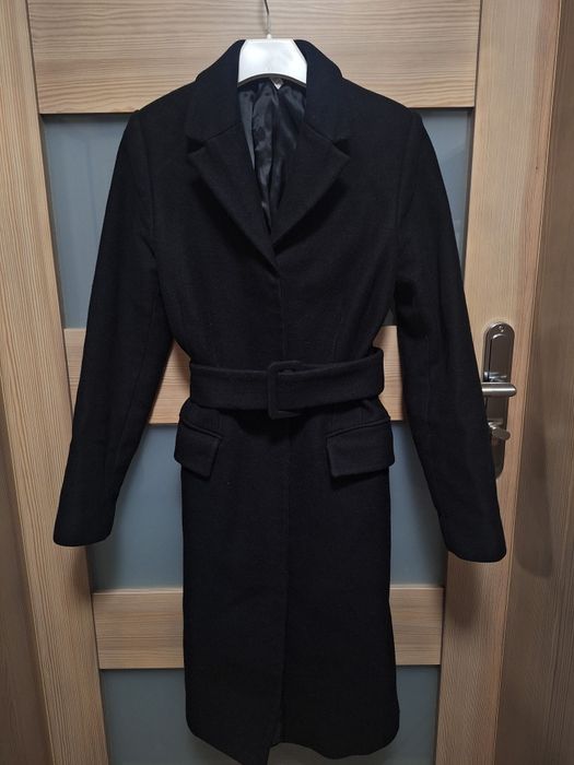 Czarny płaszcz MANGO 80% wełna HIT