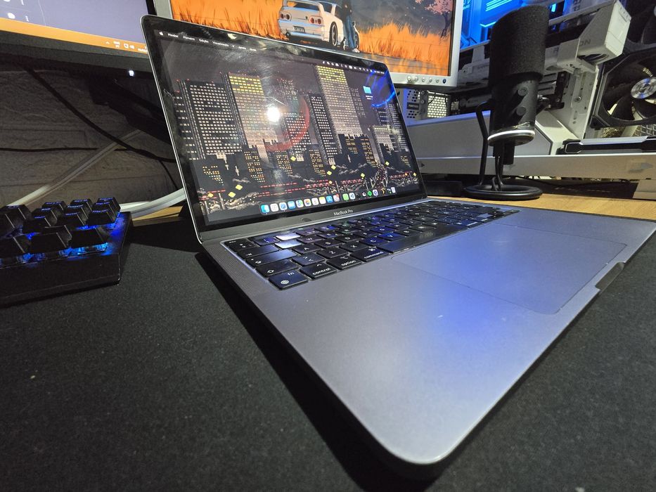 Macbook pro M1 8/256