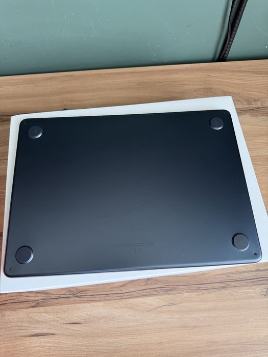 Macbook Air 13” M3 16Gb 512Gb C/Garantia ate 2027