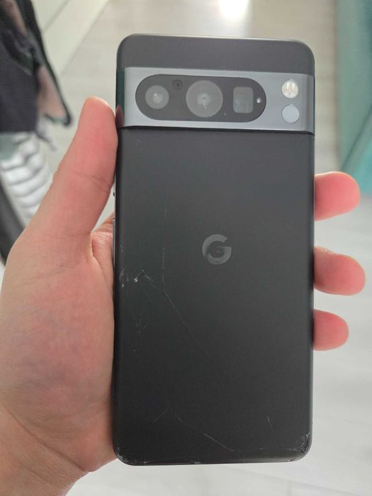 Google Pixel 8 PRO