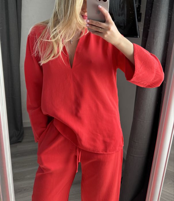 Червоний костюм Zara xs-s