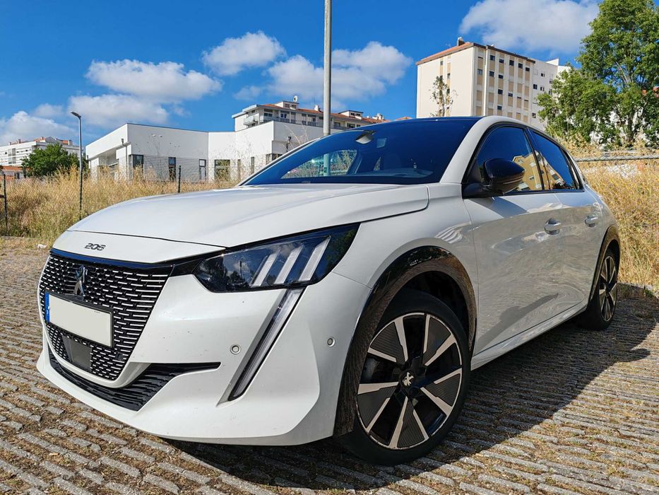 Peugeot e-208 50 kWh GT Line