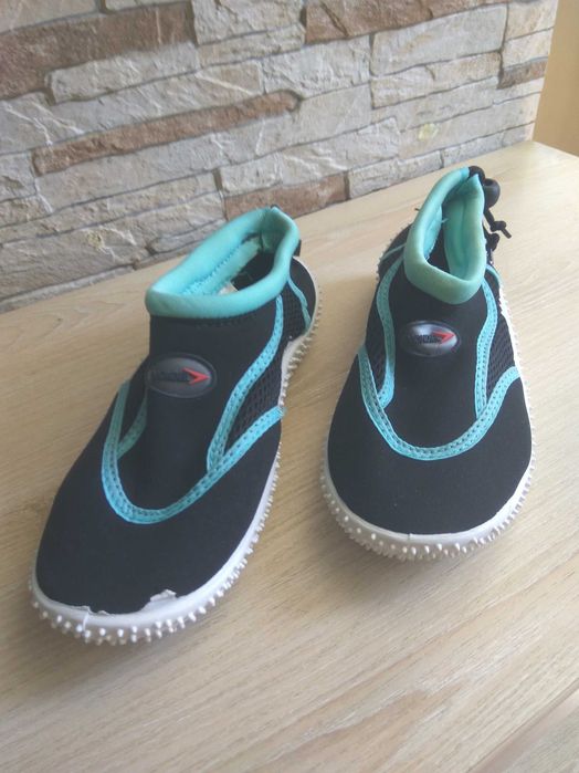 Обувь для плавания