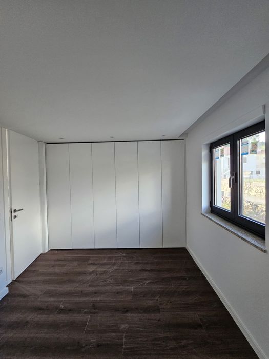 Alugo 4 apartamentos T1