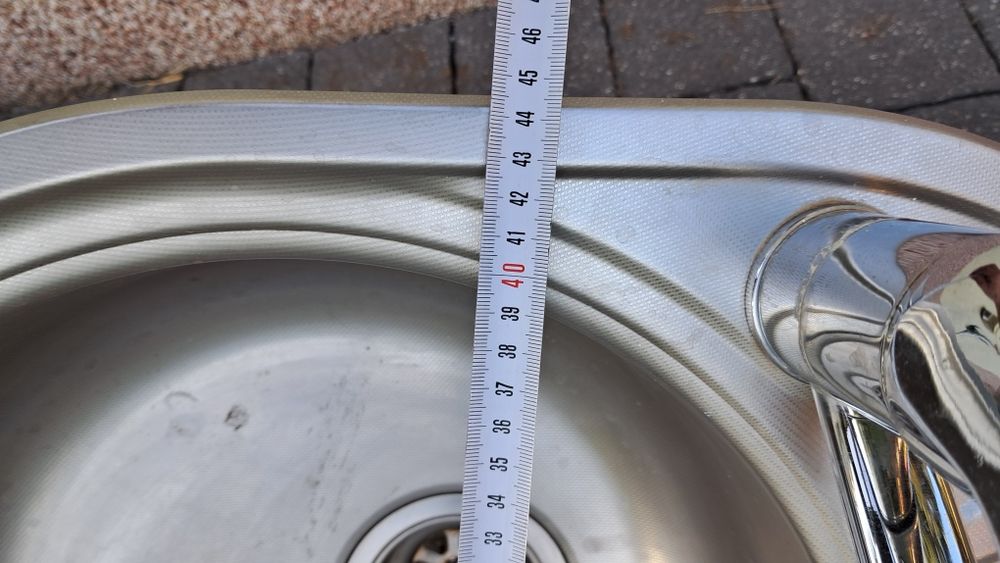 Zlew jednokomorowy  stalowy owalny z baterią i wężykami