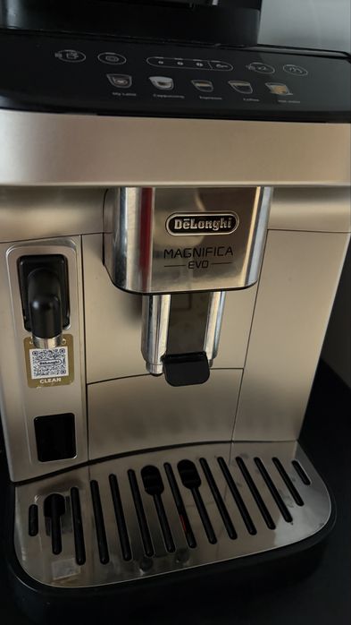 Ekspres Delinghi Magnifica Evo