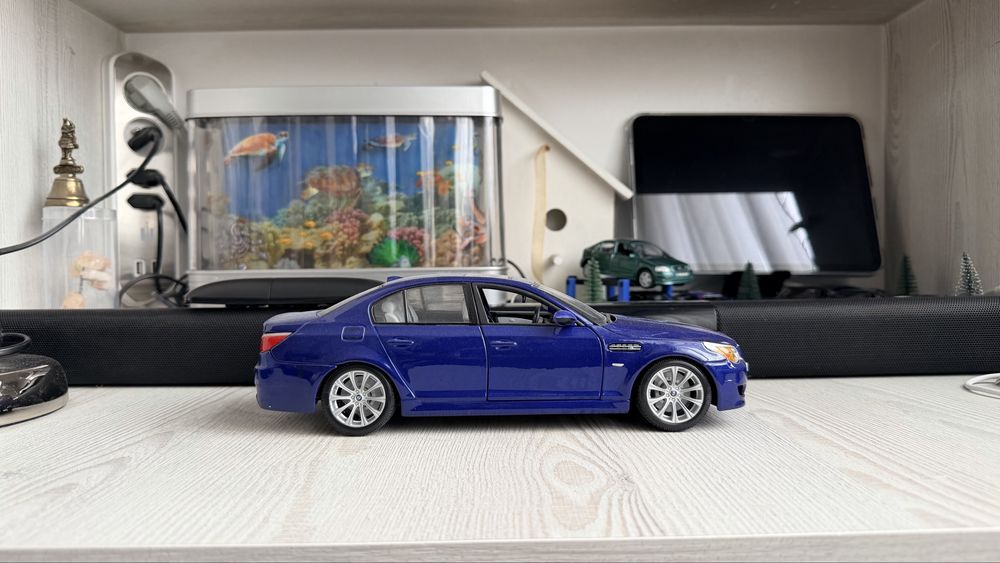 Model 1/18 Maisto Bmw m5 e60