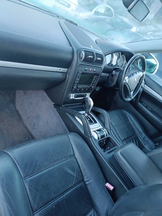 Porsche cayenne  4.5 S V8