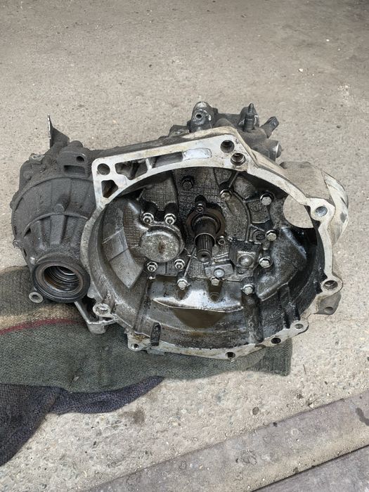 Продам МКПП VW Passat B6