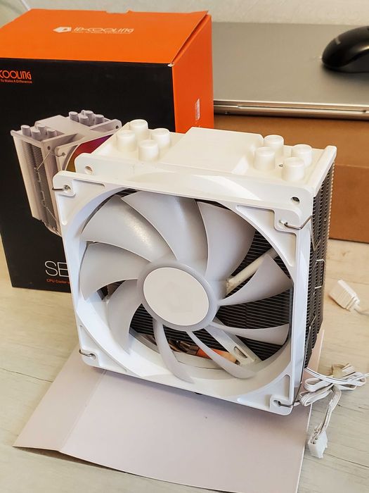 Продам AMD Ryzen 5 8600G AM5 Radeon 760M + кулер ID-COOLING, гарантия!