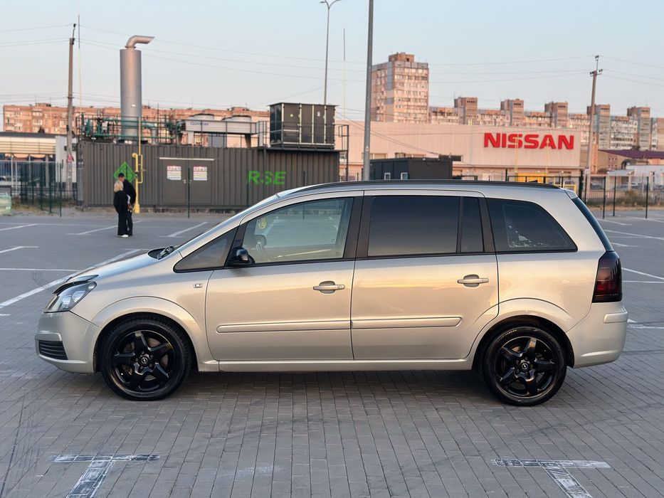 Продам Opel Zafira 1.9 турбо дизель