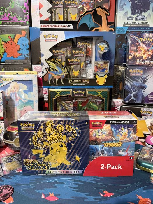 Pokemon Surging Sparks Exclusivo Coscot EU ETB+BUNDLE