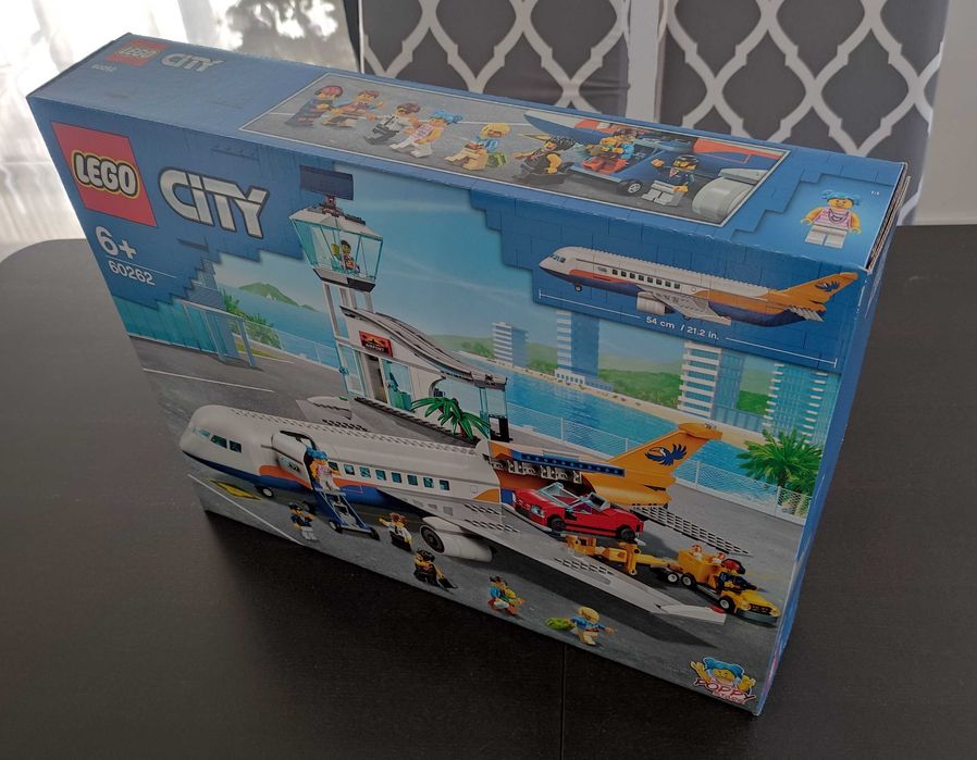 LEGO 60262 City - Samolot pasażerski