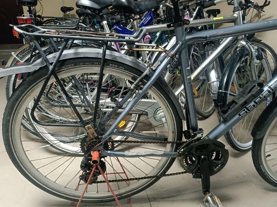 Велосипед на скоростях 28 колесо городской strato