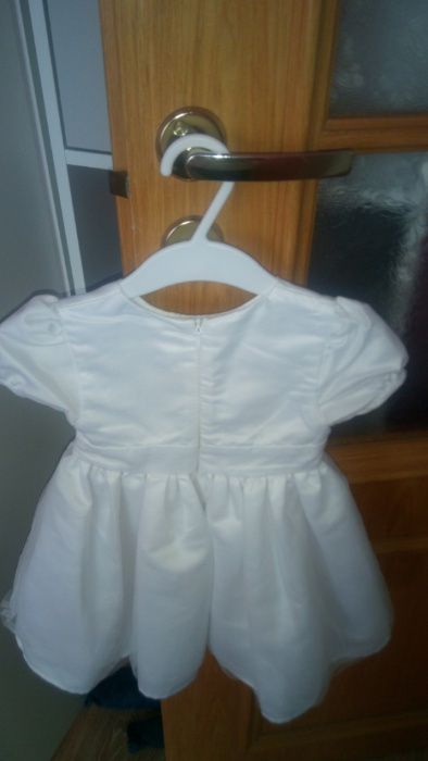 Śliczna sukieneczka na chrzest