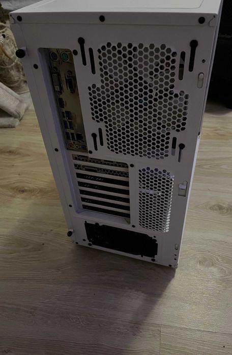 Komputer gamingowy – i5-7600K / GTX 1070 Ti / 16GB RAM