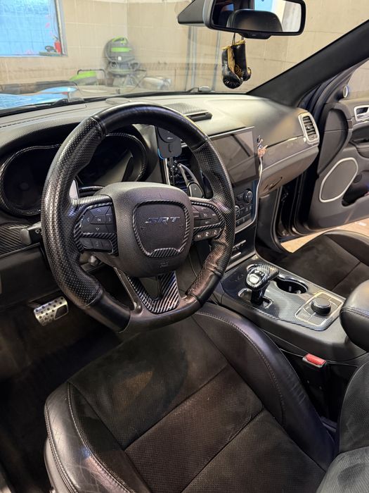 Jeep grand cherokee srt 6.4