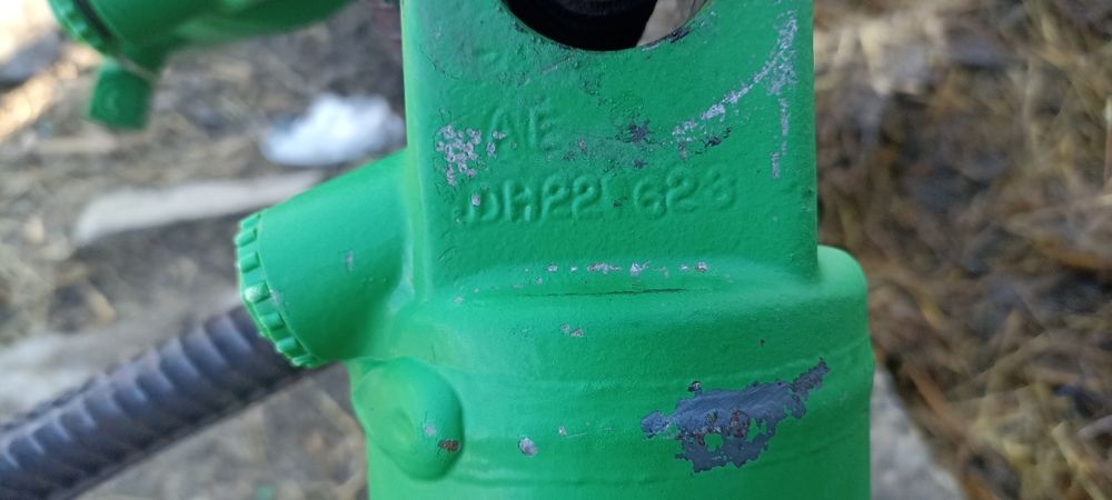 Циліндри рульові трактора John Deere 8r