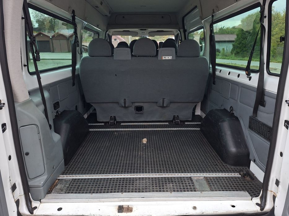 Ford Transit 2012 9 osobowy