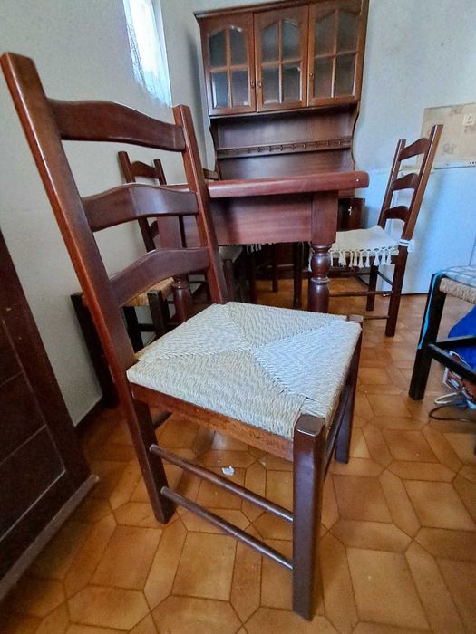 Mesa de Cozinha + Cadeiras + Bancos + Móvel