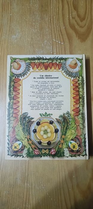 Livro de culinária internacional
